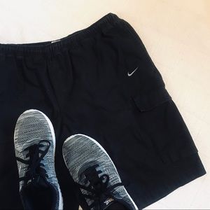 Men’s black Nike cargo shorts! Size XL!